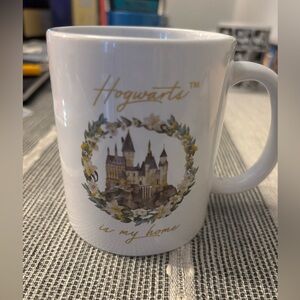 Hogwarts White Ceramic Mug